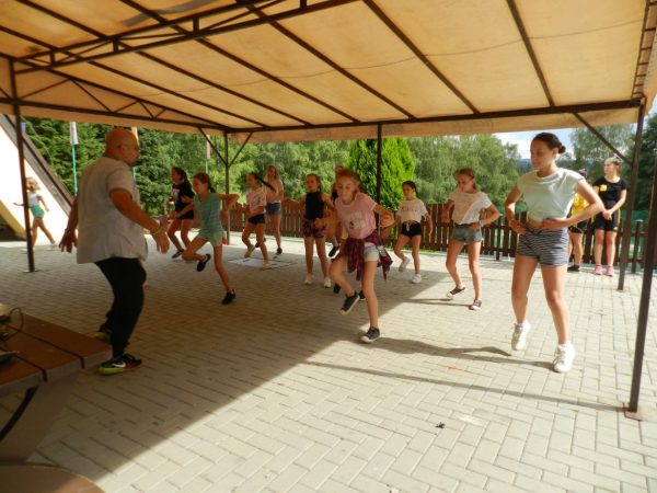 DANCEMÁNIA - tanečný tábor s profi tanečníkmi - 4